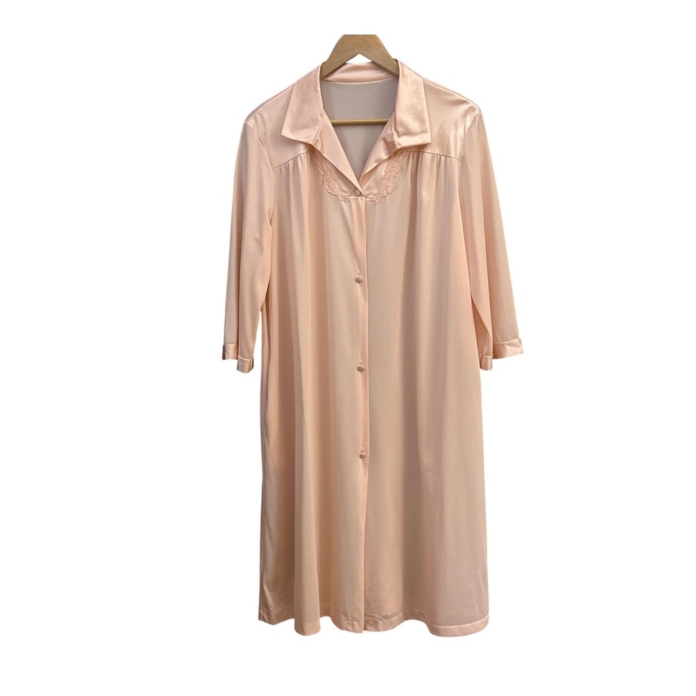 Vintage Baby Pink Nylon Robe Housecoat Grannycore Coquette Loungewear Feminine